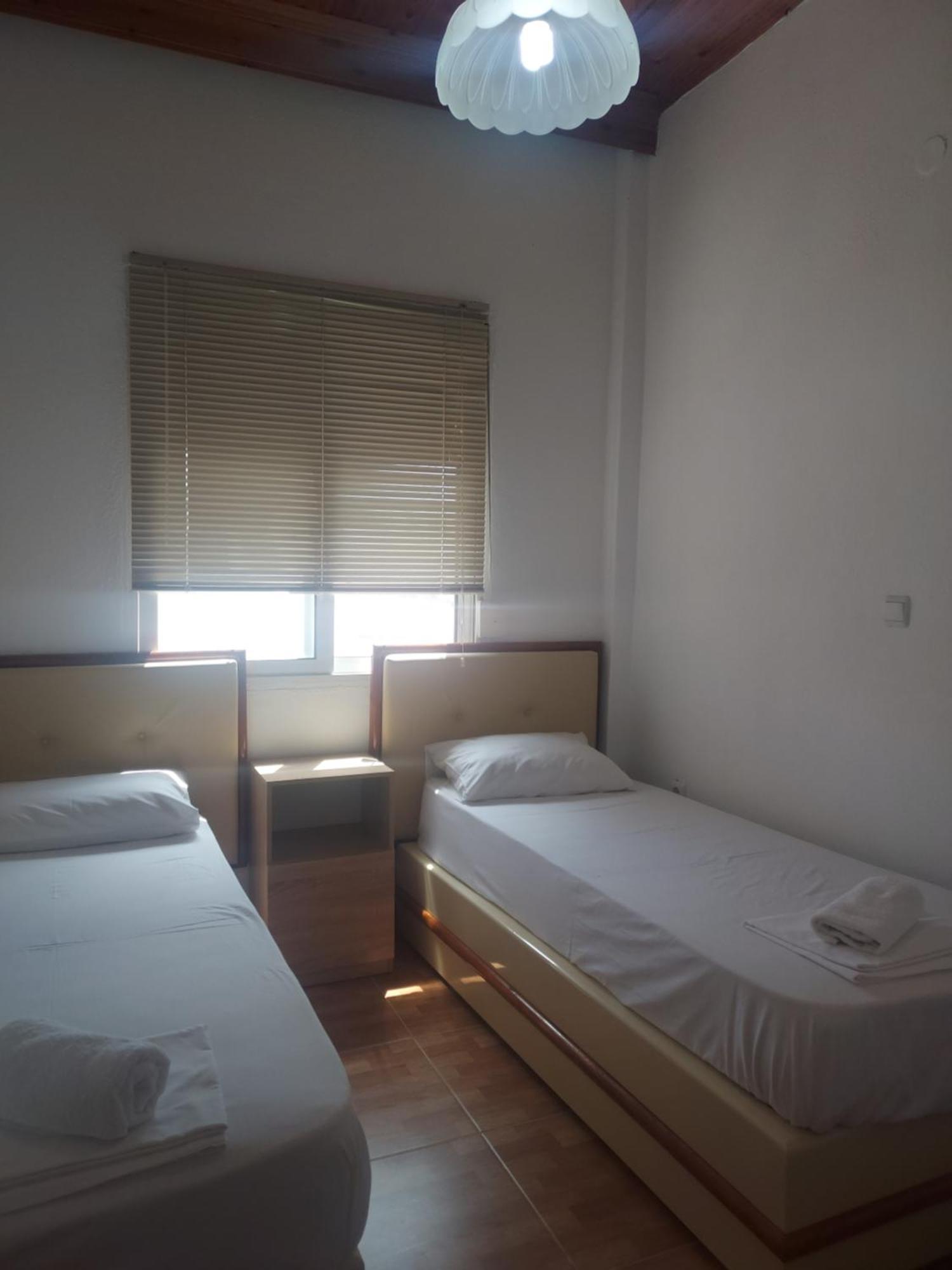 Hotel Fernando Ofrínion Esterno foto