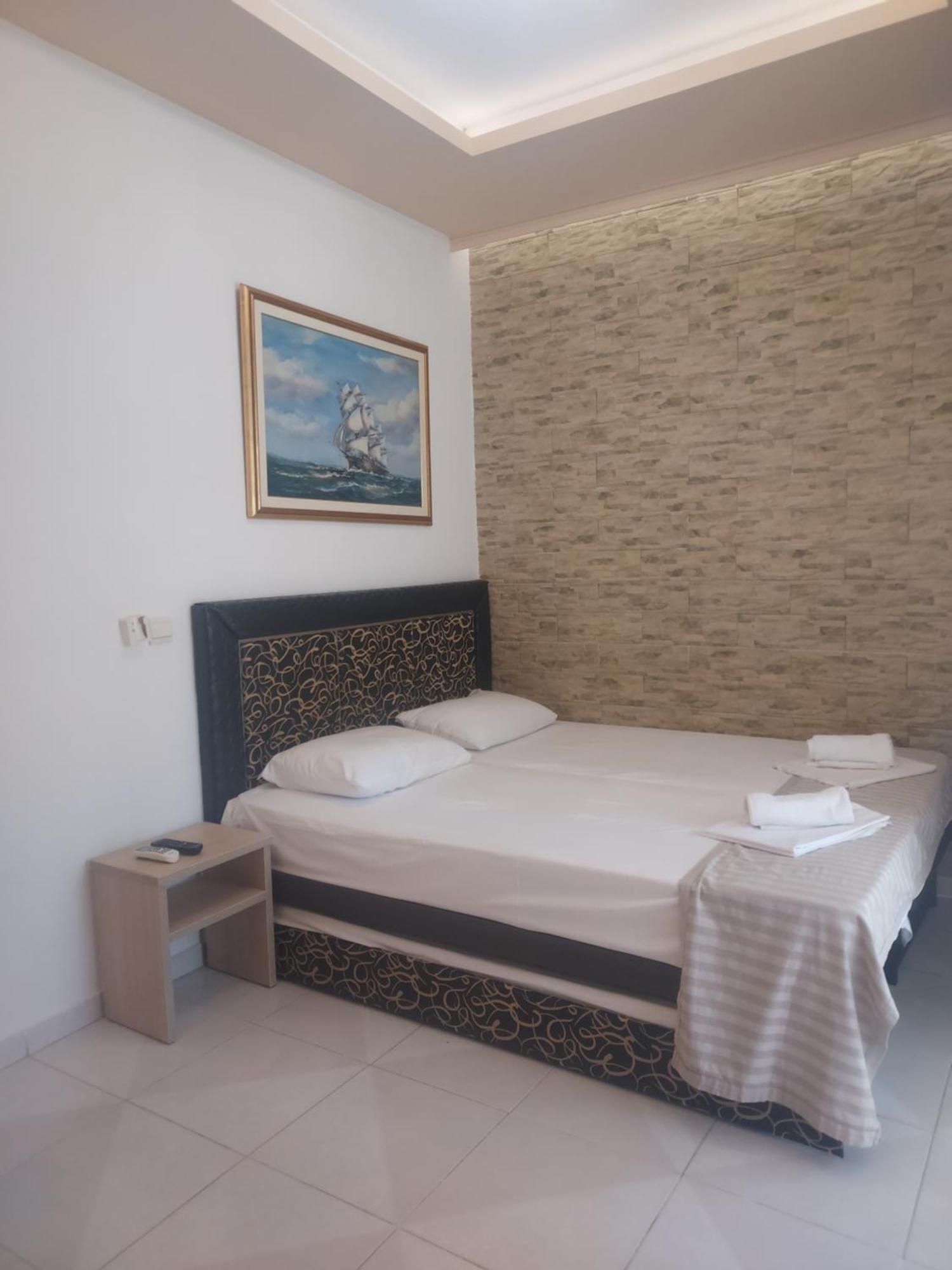Hotel Fernando Ofrínion Esterno foto