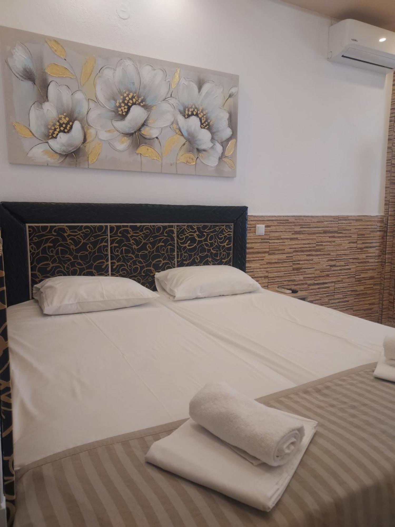 Hotel Fernando Ofrínion Esterno foto