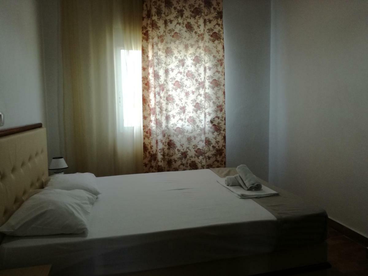 Hotel Fernando Ofrínion Esterno foto